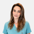 Dr Shenade Johnston