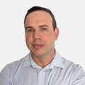 Dr Kobus Fick